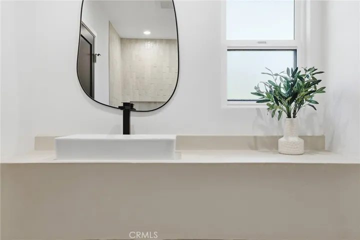 4615 El Caballero Drive, Tarzana, California 91356