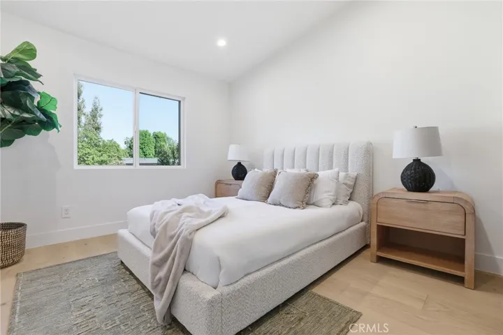4615 El Caballero Drive, Tarzana, California 91356