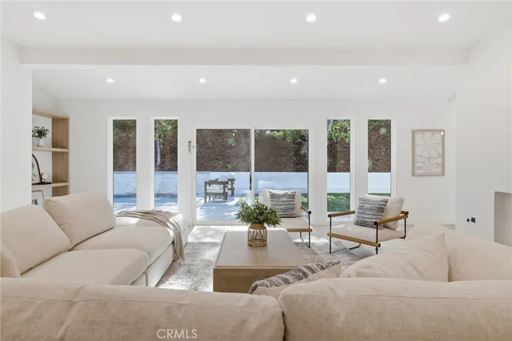 4615 El Caballero Drive, Tarzana, California 91356