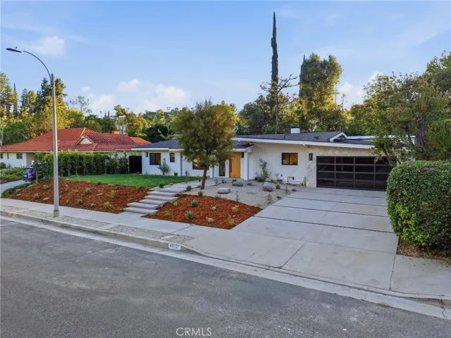 4615 El Caballero Drive, Tarzana, California 91356