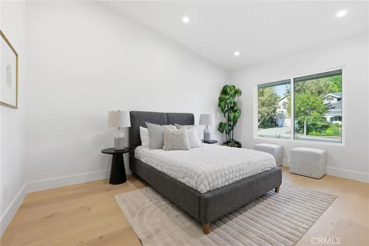 4615 El Caballero Drive, Tarzana, California 91356