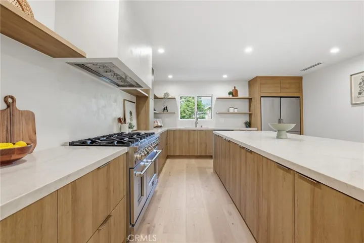 4615 El Caballero Drive, Tarzana, California 91356