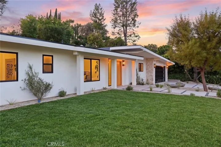 4615 El Caballero Drive, Tarzana, California 91356