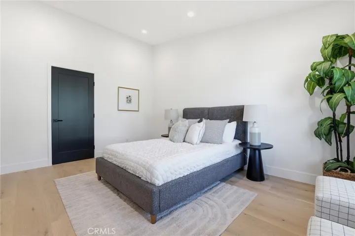 4615 El Caballero Drive, Tarzana, California 91356