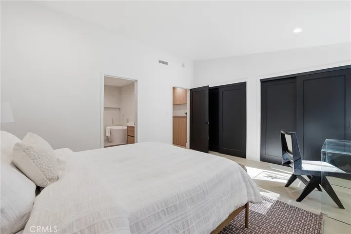 4615 El Caballero Drive, Tarzana, California 91356