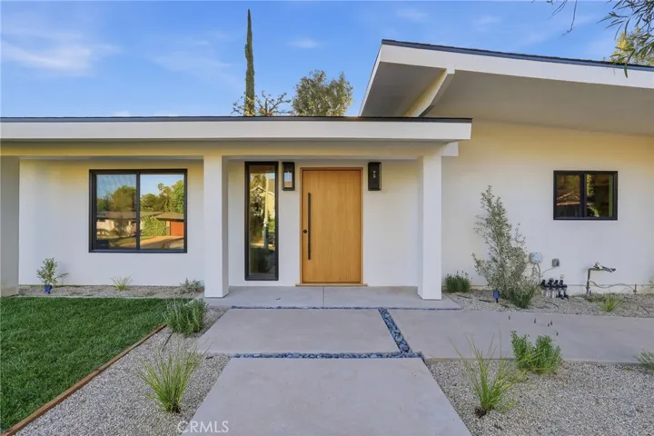 4615 El Caballero Drive, Tarzana, California 91356