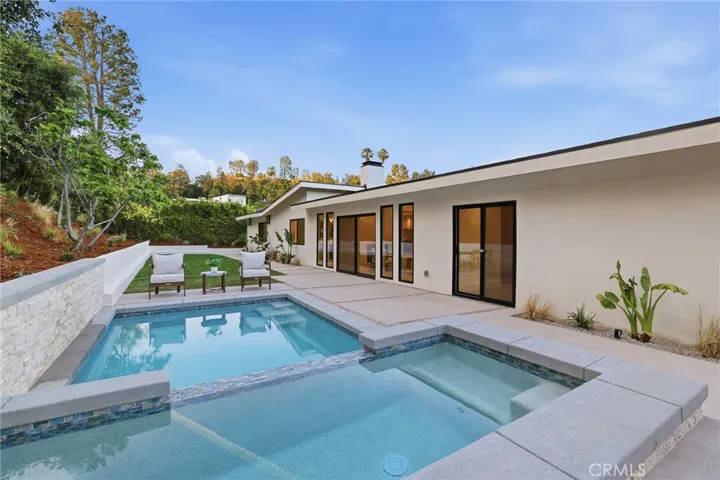 4615 El Caballero Drive, Tarzana, California 91356