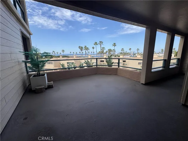 Wrap around balcony