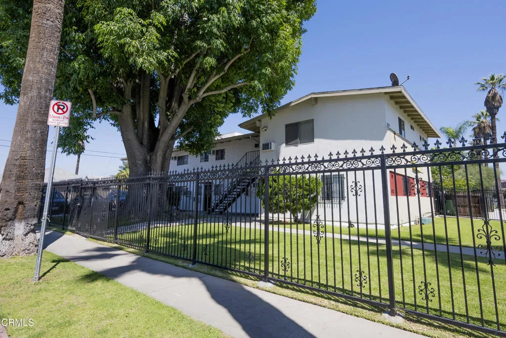 3620 S Budlong Avenue, Los Angeles, California 90007 — photo 4