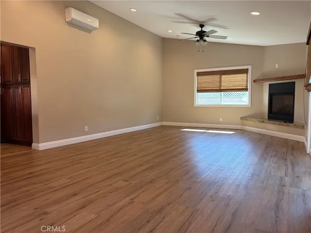 Spacious family room