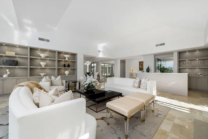 Great entertaining room