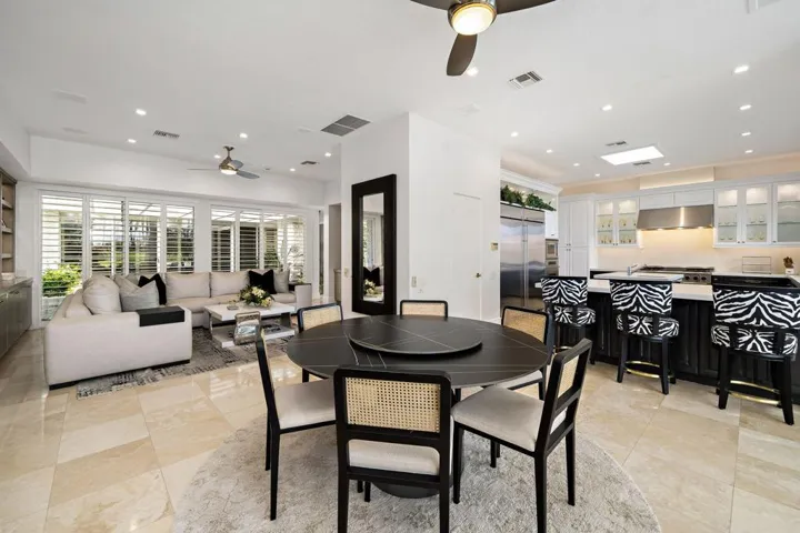 Kitchen / Family room