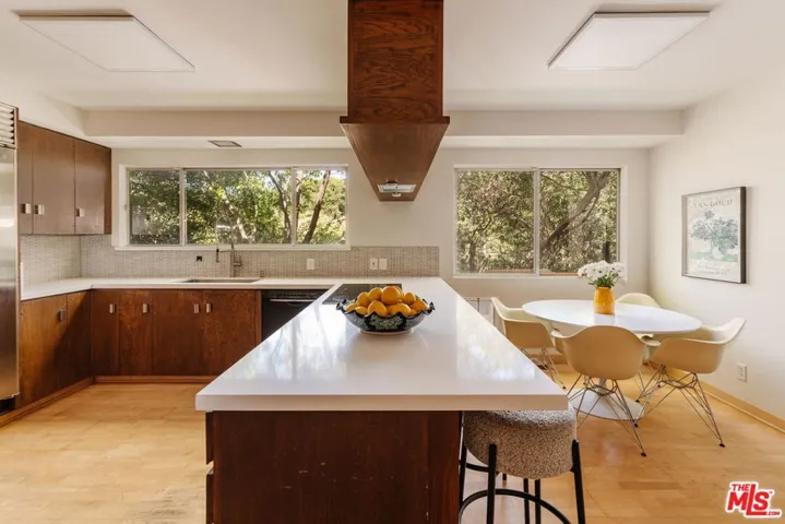 3493 Valley Meadow Road, Sherman Oaks, California 91403