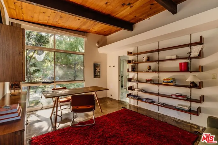 3493 Valley Meadow Road, Sherman Oaks, California 91403