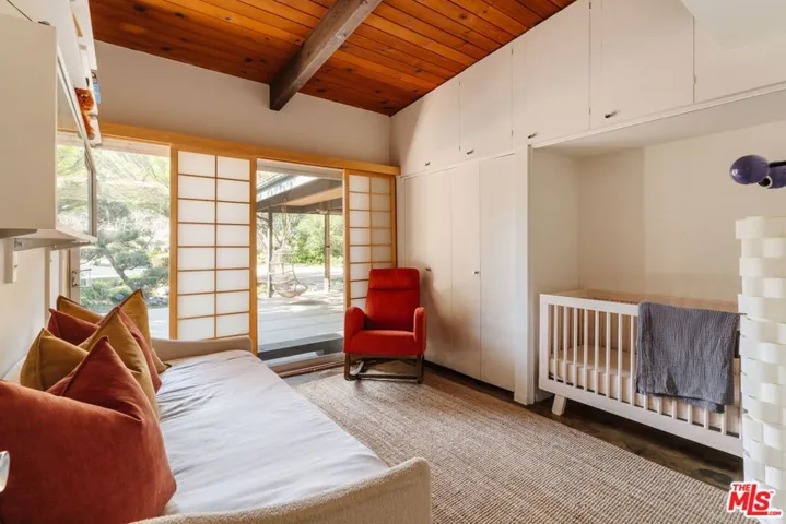 3493 Valley Meadow Road, Sherman Oaks, California 91403