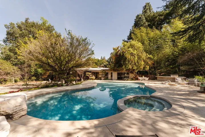 3493 Valley Meadow Road, Sherman Oaks, California 91403