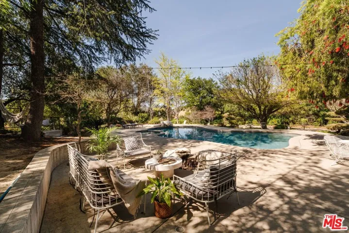 3493 Valley Meadow Road, Sherman Oaks, California 91403