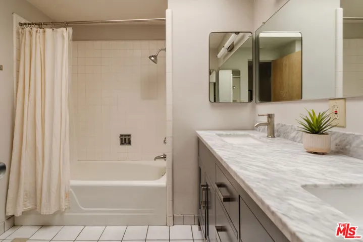 3493 Valley Meadow Road, Sherman Oaks, California 91403