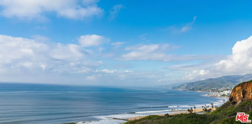 15241 Via De Las Olas, Pacific Palisades, California 90272
