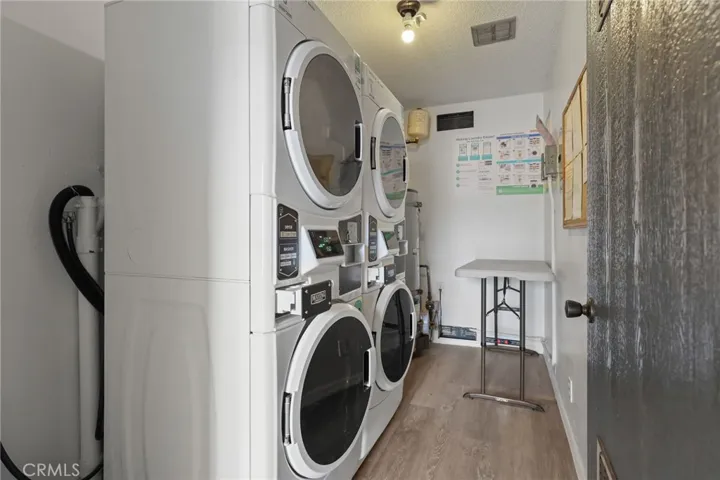 412 Burchett 17, Glendale, California 91203