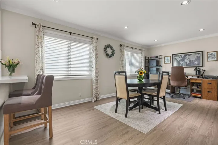 412 Burchett 17, Glendale, California 91203