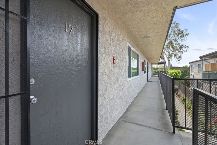 412 Burchett 17, Glendale, California 91203