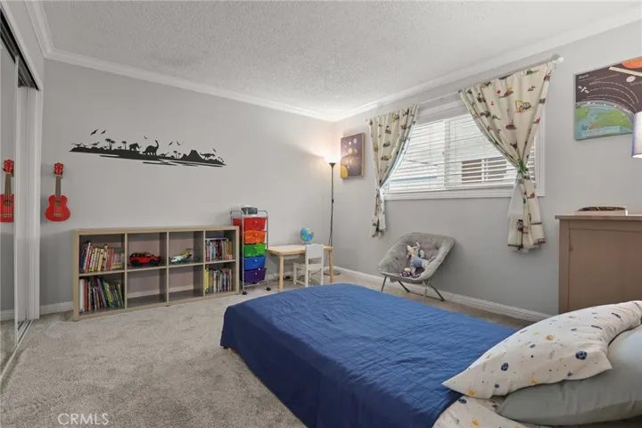 412 Burchett 17, Glendale, California 91203