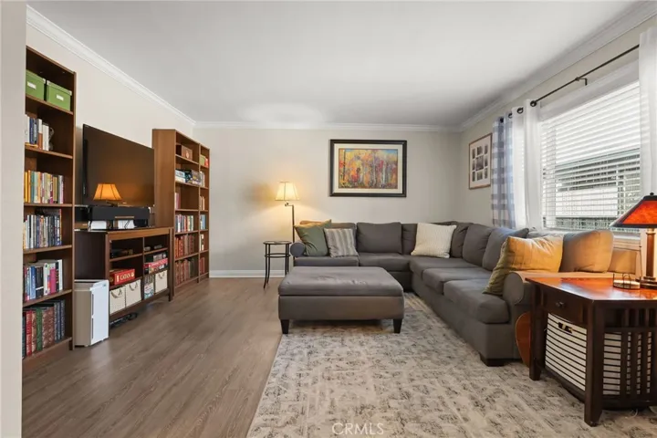 412 Burchett 17, Glendale, California 91203