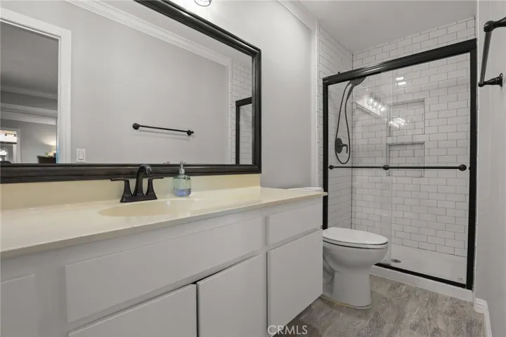 412 Burchett 17, Glendale, California 91203
