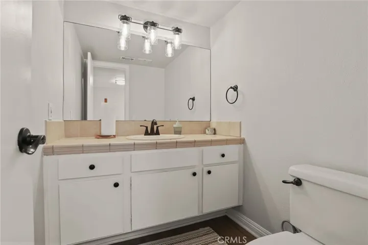412 Burchett 17, Glendale, California 91203
