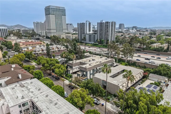 412 Burchett 17, Glendale, California 91203