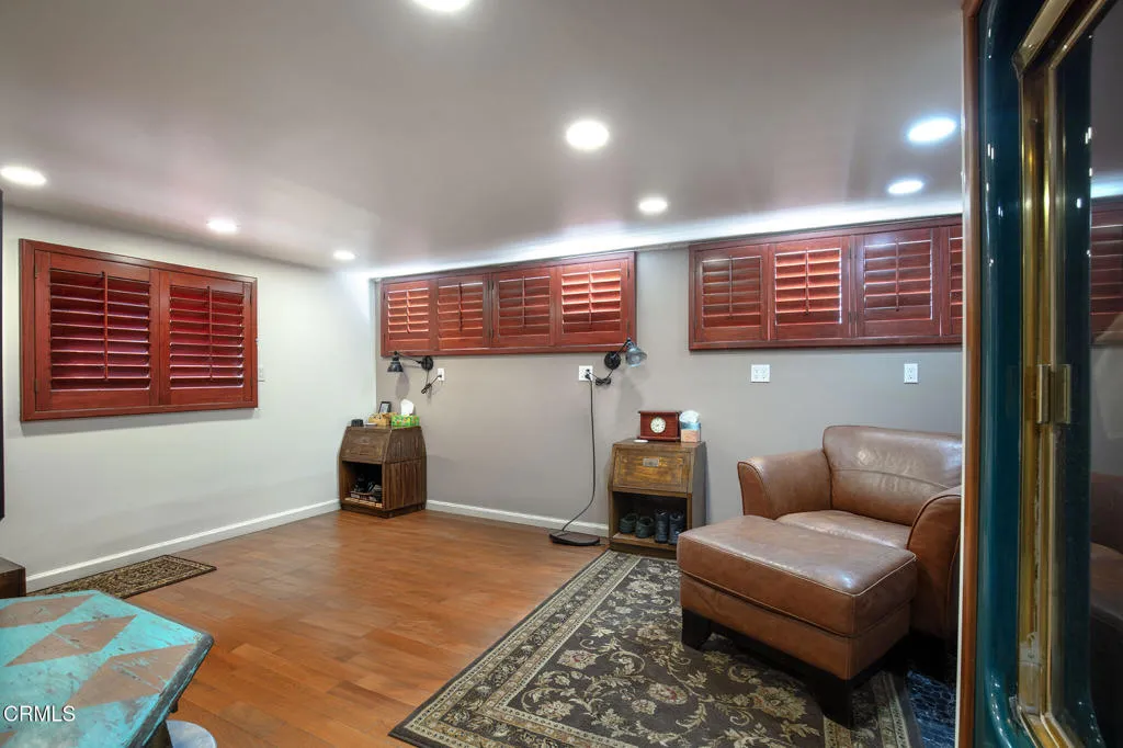 8th-1office1