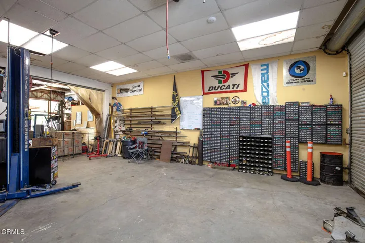 8th-2shop2