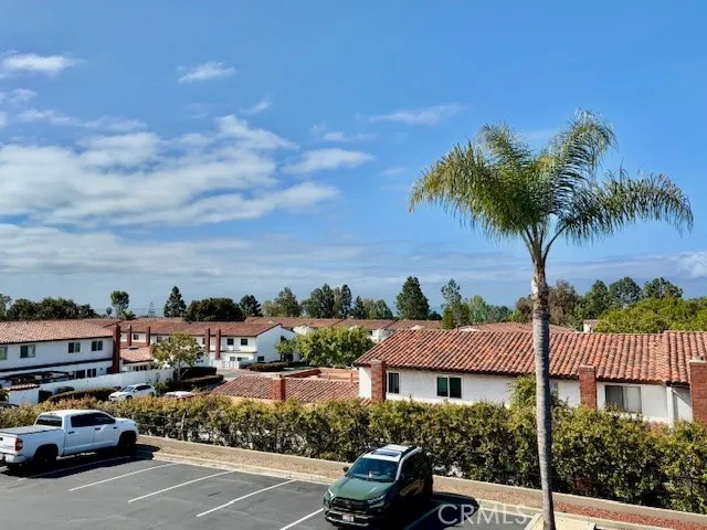 Back Parking - Ocean View