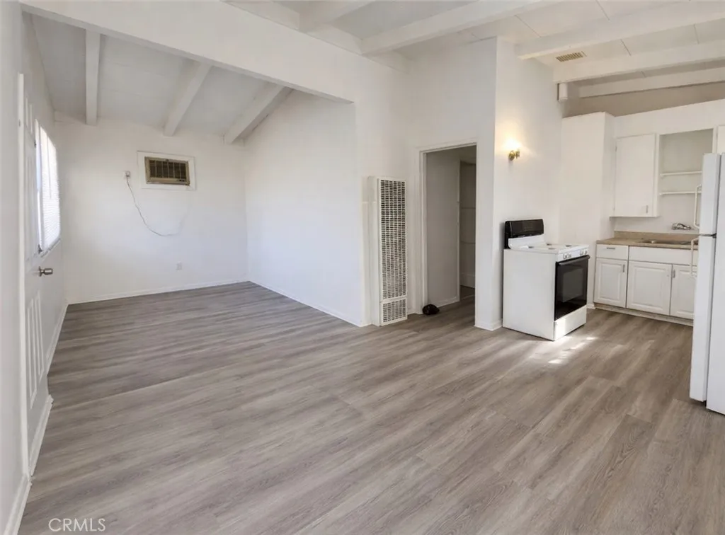 LLiving room - Kitchen