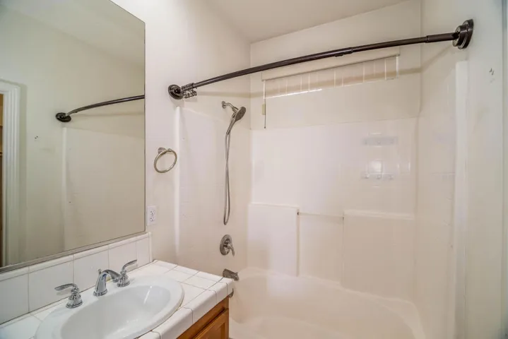 028_84576-vermouth_FNA4371-Edit