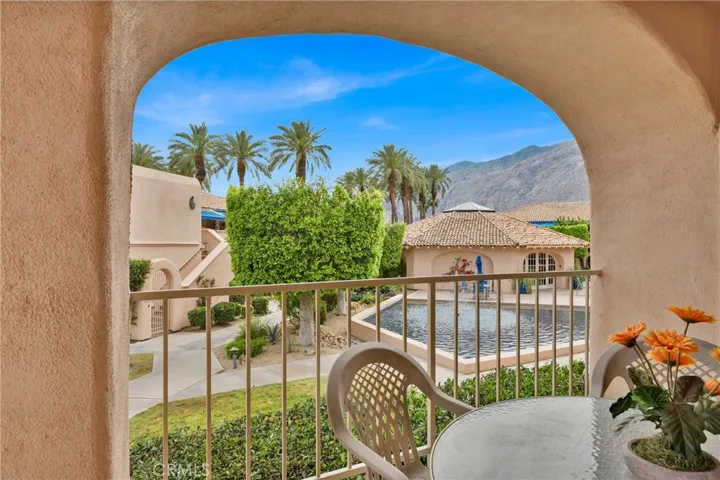 2nd Balcony Deck with beautiful views.