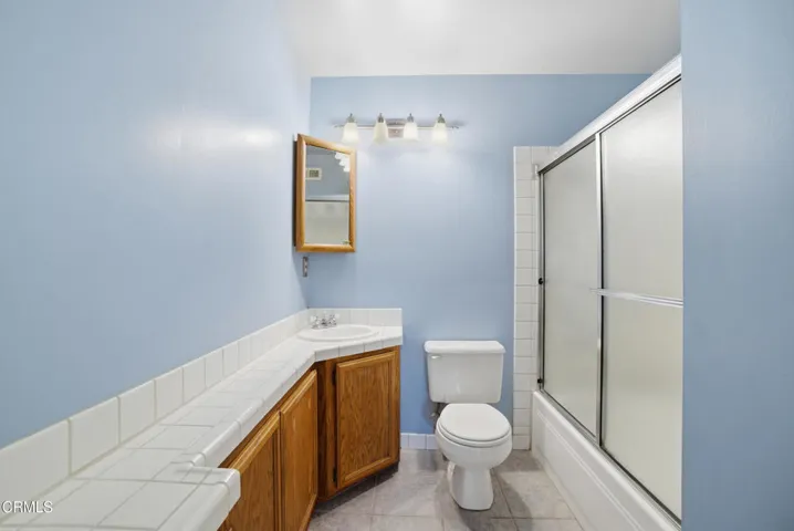 21_bathroom