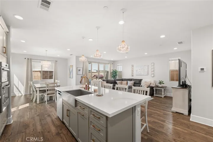 5338 Matera Lane, Fontana, California 92336