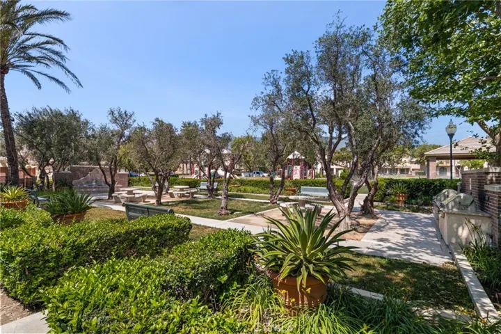 5338 Matera Lane, Fontana, California 92336