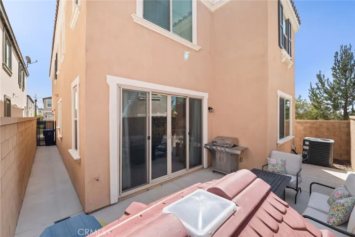5338 Matera Lane, Fontana, California 92336
