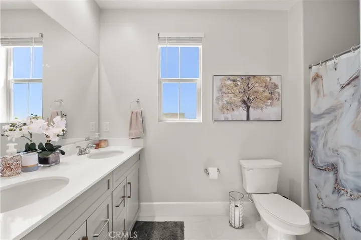 5338 Matera Lane, Fontana, California 92336