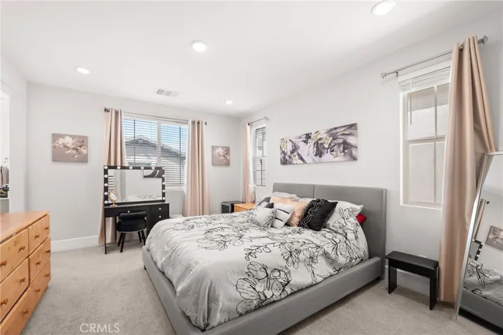 5338 Matera Lane, Fontana, California 92336