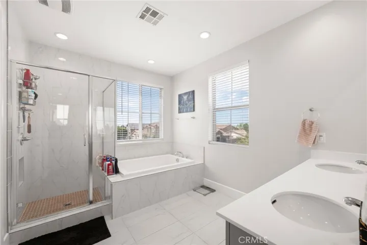 5338 Matera Lane, Fontana, California 92336