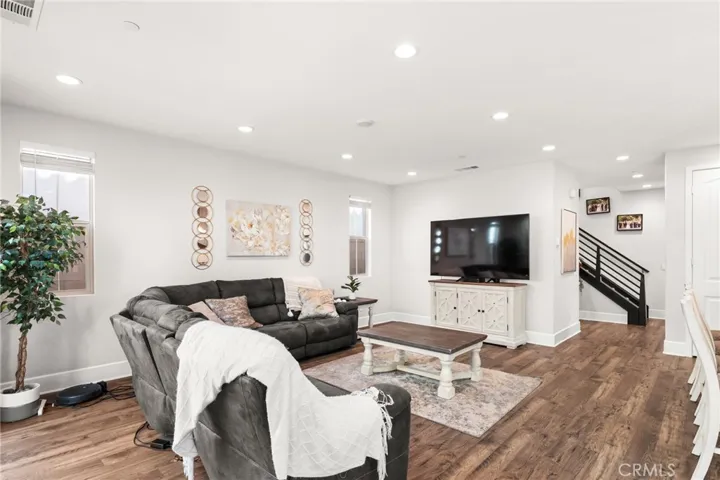 5338 Matera Lane, Fontana, California 92336