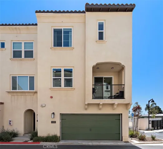 339 Ford Road, Costa Mesa, California 92627