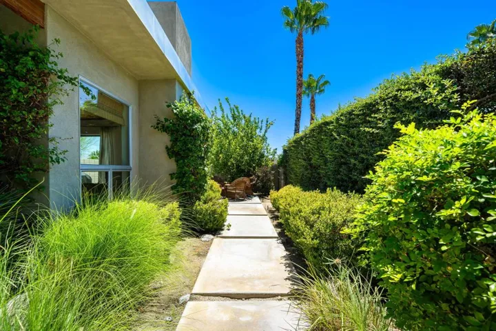 24-web-or-mls-DDDesert_OPMG_0725_024