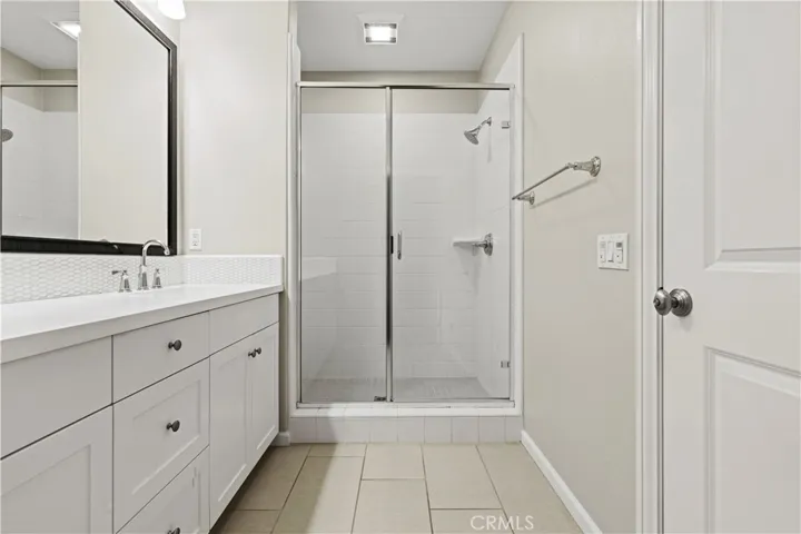 Mater Bathroom - 2
