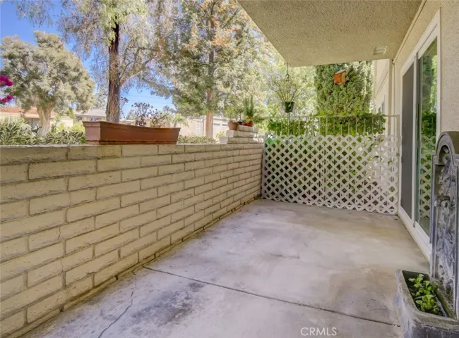 VIRTUAL of patio showing unfurnished