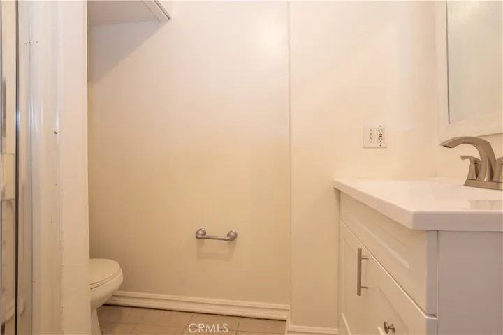 10410 Amigo Avenue A, Porter Ranch, California 91326